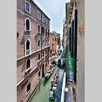 Leoncini With A Wonderful Canal View Apartmán *