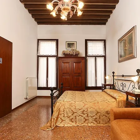 Leoncini With A Wonderful Canal View Apartmán *